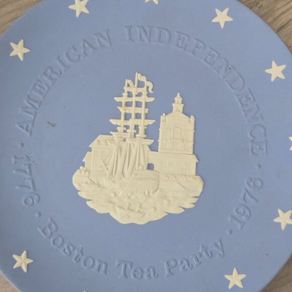 3/$100 π« Vintage Jasperware Commemorative Plate β 100 Year Anniversary - Picture 3 of 5